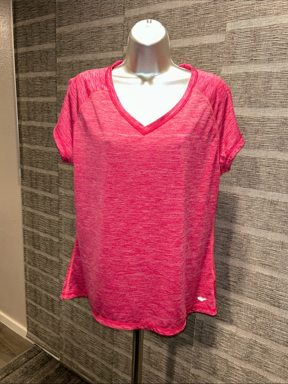 Everlast Women's Short Sleeve V-Neck Tee - Bright Pink Heather